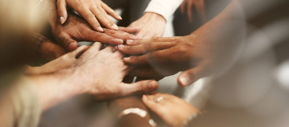 Mehrere Hände übereinander